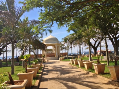 Forodhani Gardens during the heat of midday
